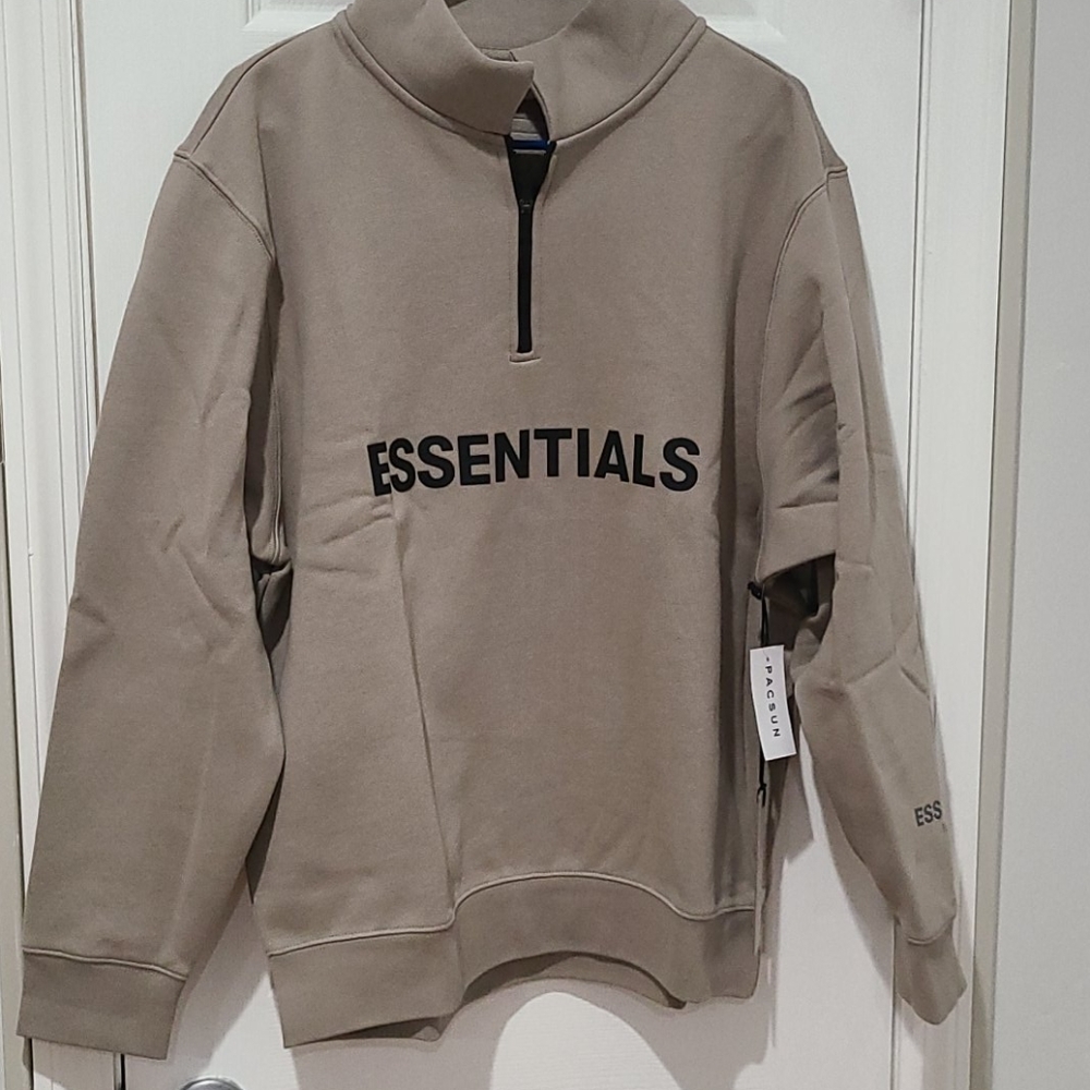 FEAR OF GOD ESSENTIALS